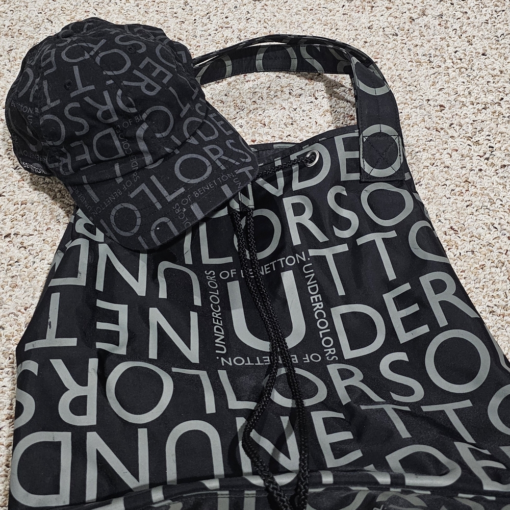 Undercolors of Benetton Vintage Hat And Tote Set